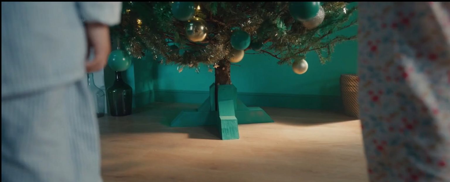 Red by SFR Un Père Noël pas comme les autres Packshotmag